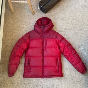 Marmot Mens 700 fill puffer coat